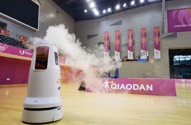 消毒机器人在大运场馆运作图